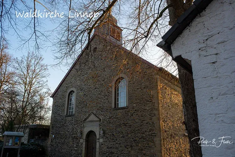 Schloss-Linnep-Waldkirche-Eingang1